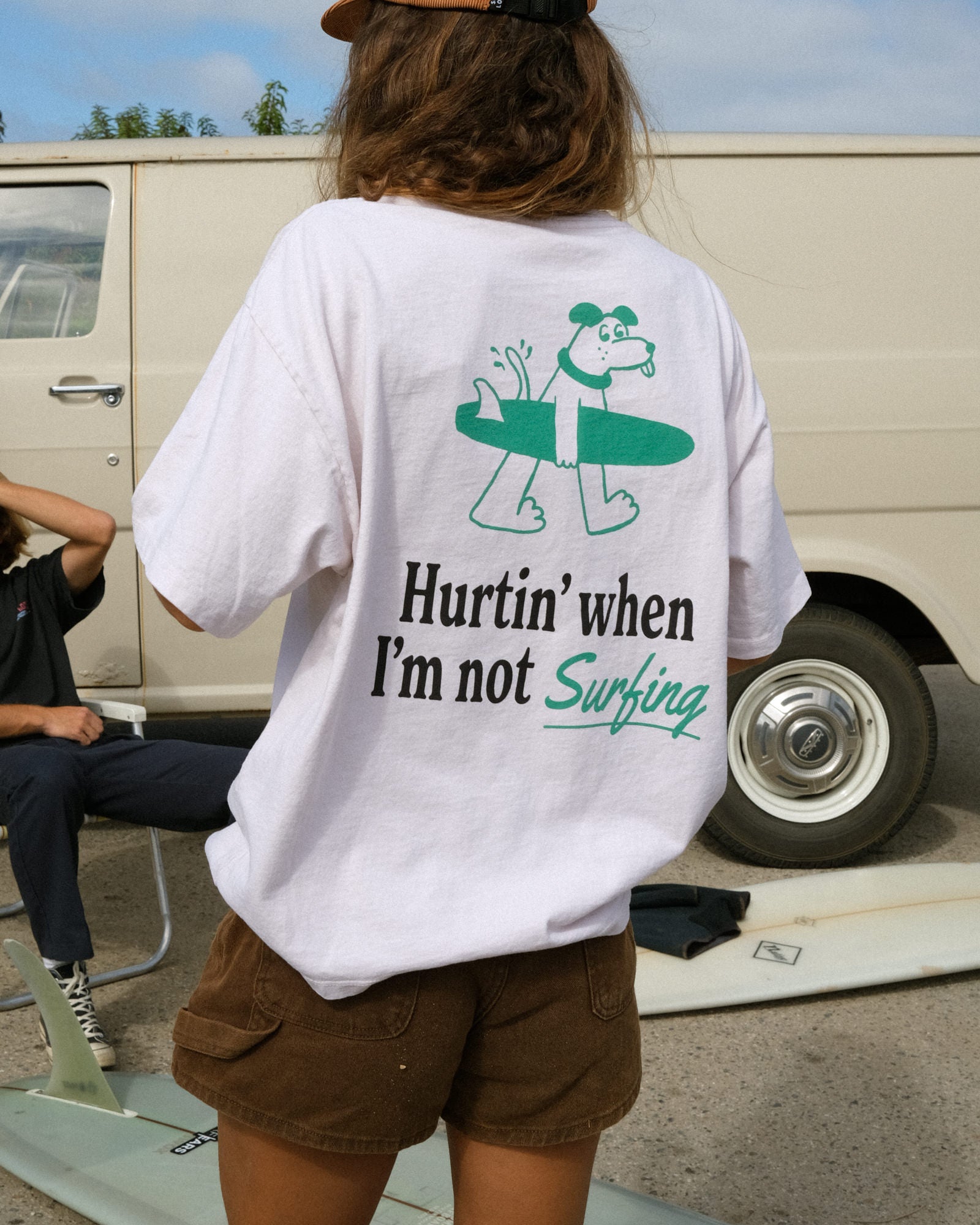 Hurtin' Retro Tee - Surf Locos